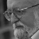 Retrato en blanco y negro de Kryzystof Penderecki